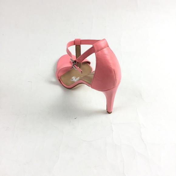 - New Antonio Melani Pink Leather Sandal - Picture 2 of 8